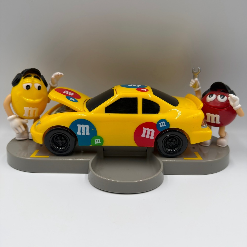 M&M's Pit Crew Candy Dispenser Red & Yellow Characters Yellow Race Car 2006 VTG